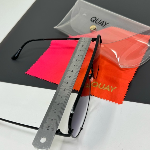 Quay Australia high key  gradient aviator sunglasses - Picture 6 of 13